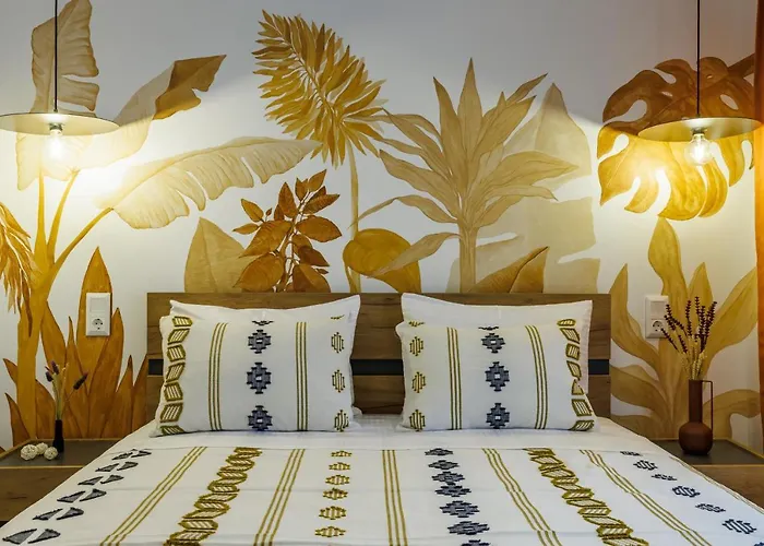 Potoki Skopelos Town