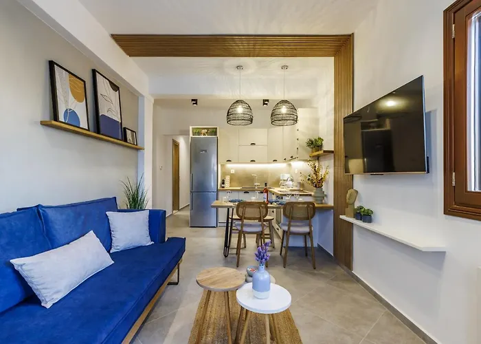 Potoki Skopelos Town